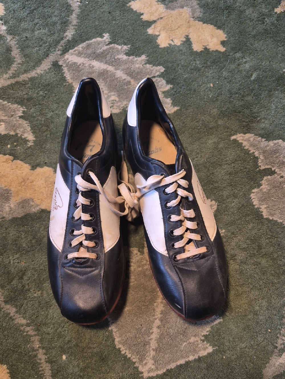 Men's Black & White Athletic Lace-Up Sneakers